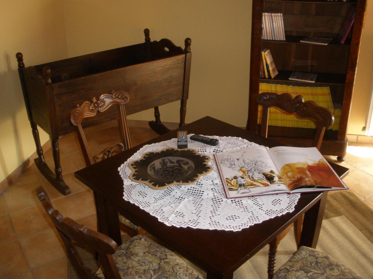 Agriturismo Monbertola Govone Εξωτερικό φωτογραφία